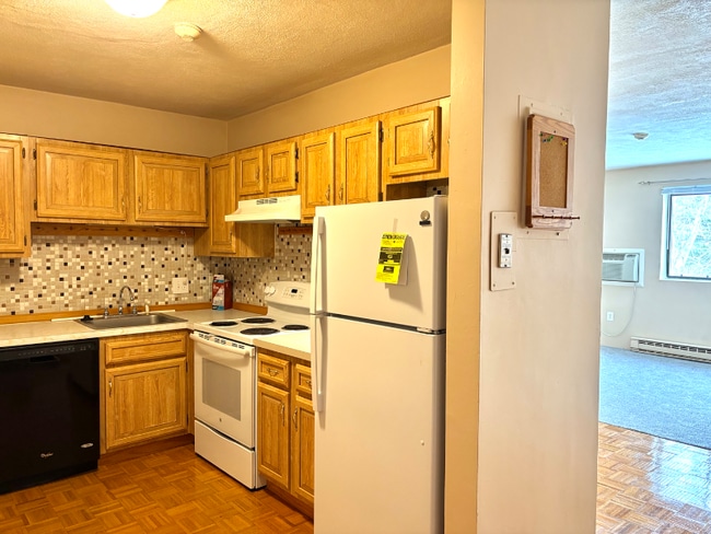 Photo - 67 Milliken Ave Apartment