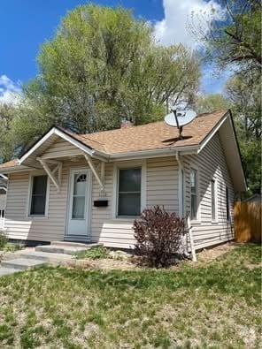 Building Photo - 1110 E St Vrain St