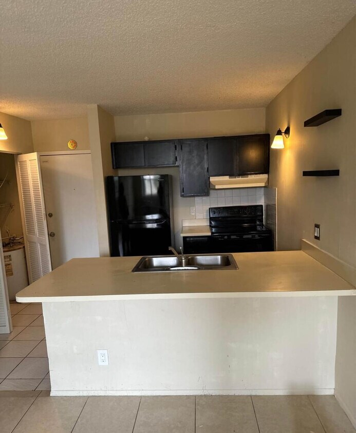 2501 Riverside Dr Unit 204A, Coral Springs, FL 33065 Condo for Rent
