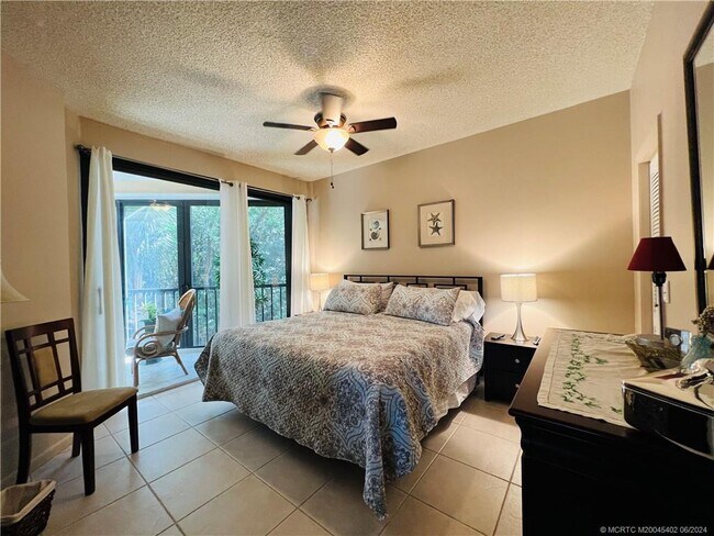 Foto del edificio - 221 NE Plantation Rd