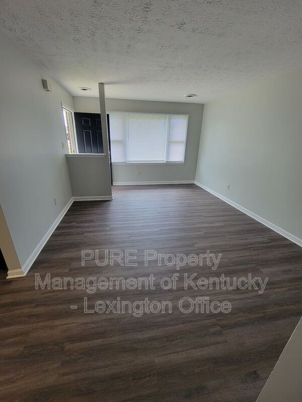 Building Photo - 1331 Liberty Dr