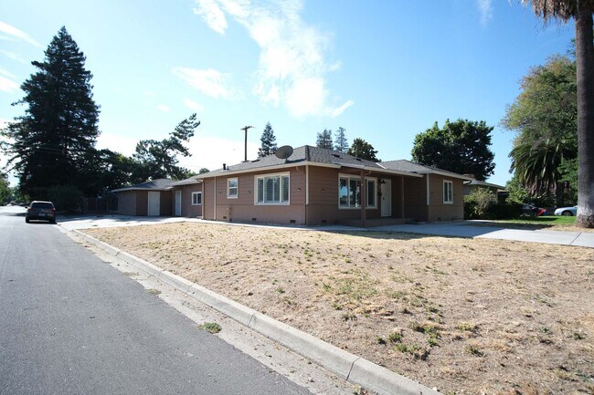 Foto del edificio - 1436 Albany Ave