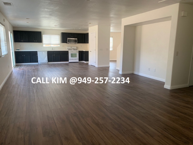 Foto del edificio - 45016 Anabell Ln