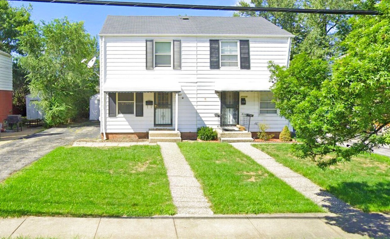 Foto principal - 2 BED 1 BATH BEAUTIFUL SINGLE FAMILY HOME