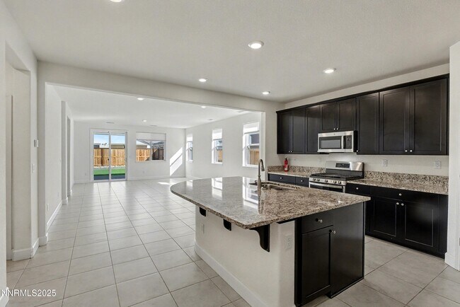 Foto del edificio - 7310 Overture Dr