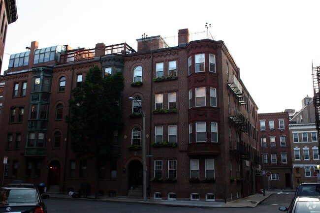 Building Photo - 65 N Margin St