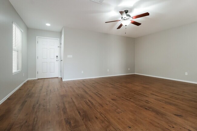 Foto del edificio - 11560 W Purdue Ave