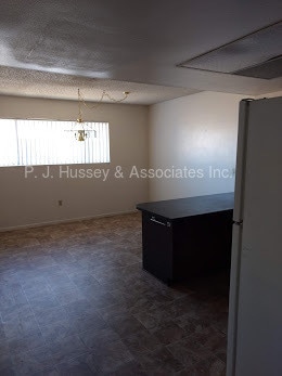 Building Photo - 2 BD 1.5 BA near 53rd Ave & Campbell Rd