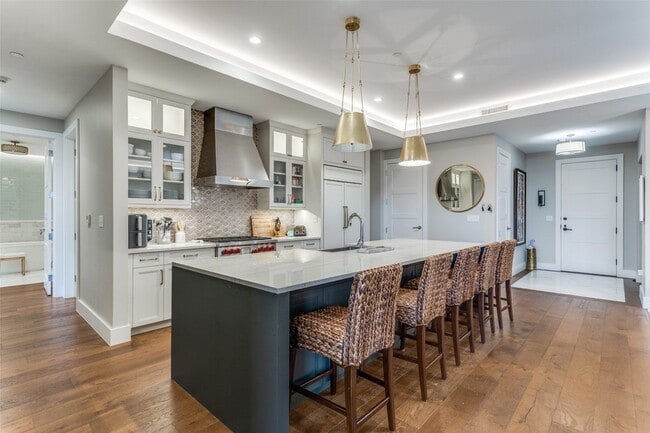 Building Photo - 350 Central Ave