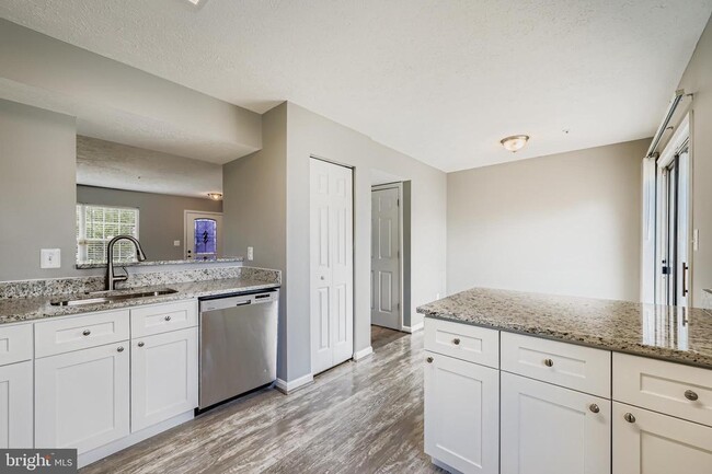 Building Photo - 2209 Bluegrass Heights Ct