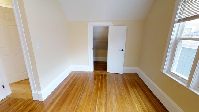 Foto del edificio - 48-50 Lowell St. Unit 3