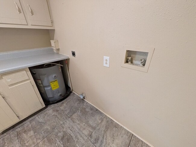 Building Photo - 2707 Ave G