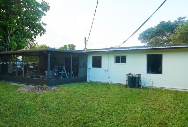 Foto del edificio - 1520 NW 15th Way