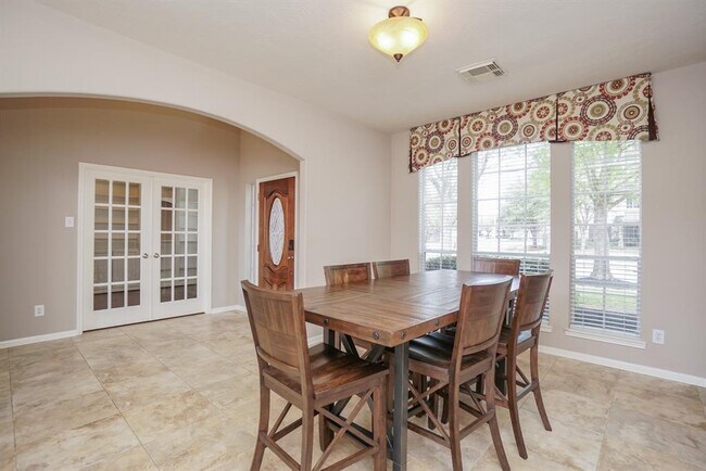 Building Photo - 23727 Allingham Ln