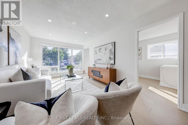 Building Photo - 214 Linden Ave