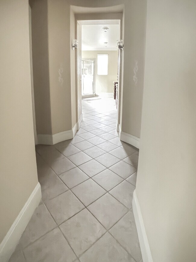 Foto del edificio - 15310 Palomino Mesa Rd