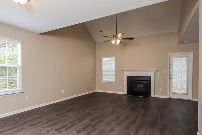Foto del edificio - 3952 Tyler Bluff Ln