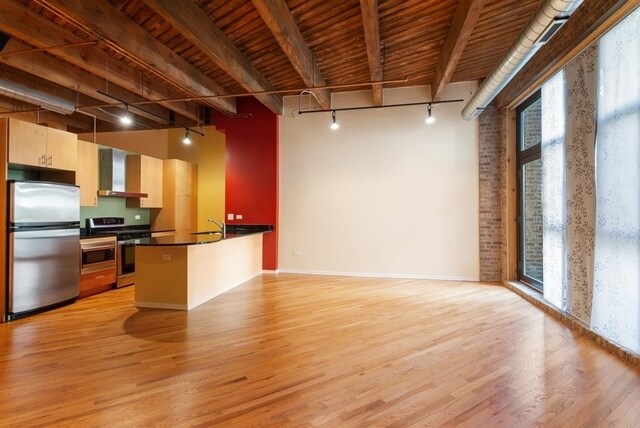 Foto principal - 1040 W Adams St