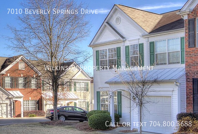 Building Photo - Beautiful End Unit 3BD/2.5BTH Townhome in ...