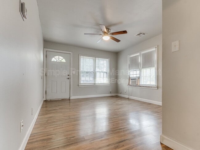 Photo - 7105 NW 39th St House