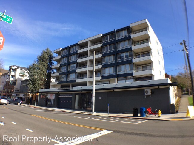 Building Photo - 5200 University Way