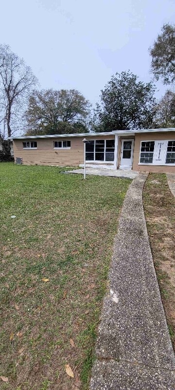 Primary Photo - 202 Aquamarine Ave