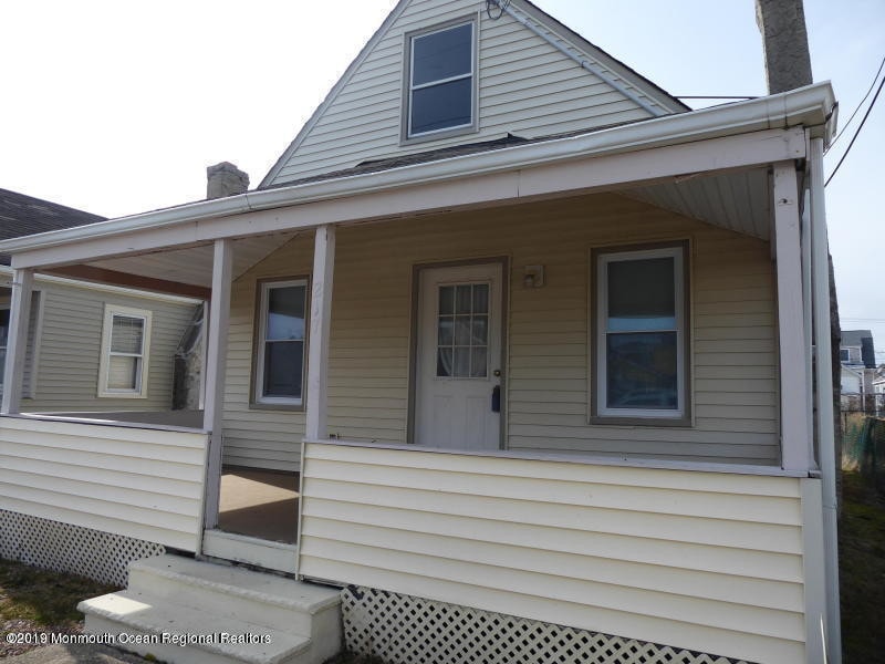 Primary Photo - 217 2nd Ave