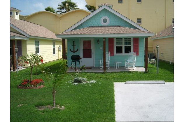 Building Photo - Candlelight Cottages