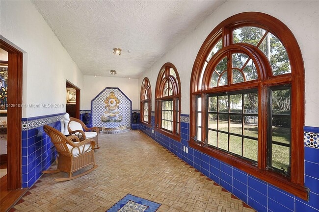 Building Photo - 1624 Granada Blvd