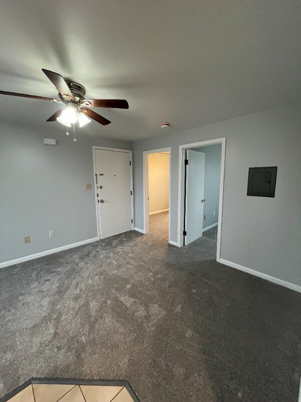 Foto del edificio - 30 Carolyn Terrace