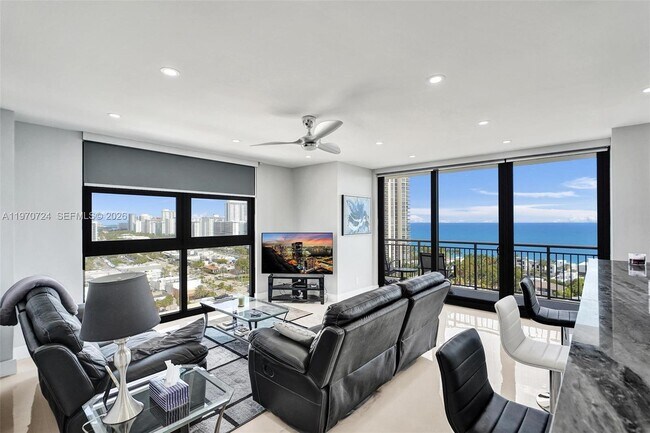 Foto del edificio - 3031 N Ocean Blvd