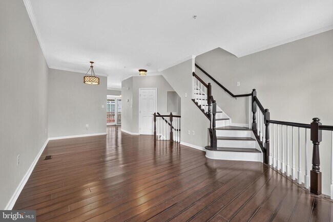 Foto del edificio - 932 Harrison Cir