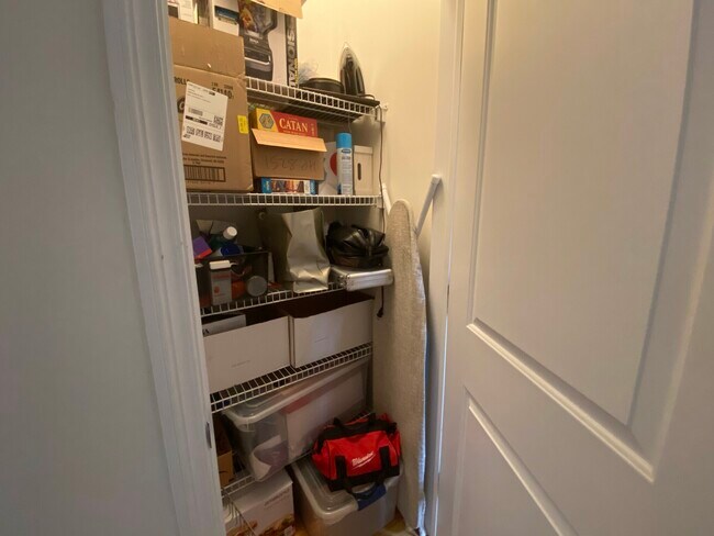 Building Photo - 1528 W Ohio St