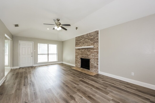 Building Photo - 7051 S Meadow Dr E