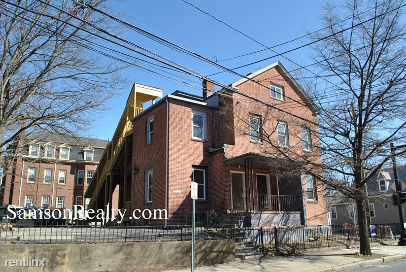 Primary Photo - 1 br, 1 bath Condo - 64 Pitman St