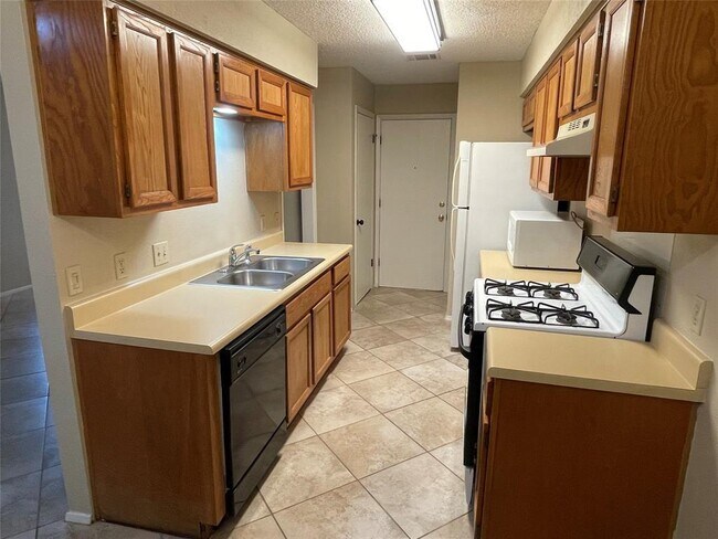 Foto del edificio - 3601 Leafield Dr