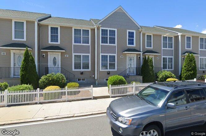 Primary Photo - 149 S Bend St