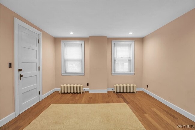 Building Photo - 530 Linwood Ave