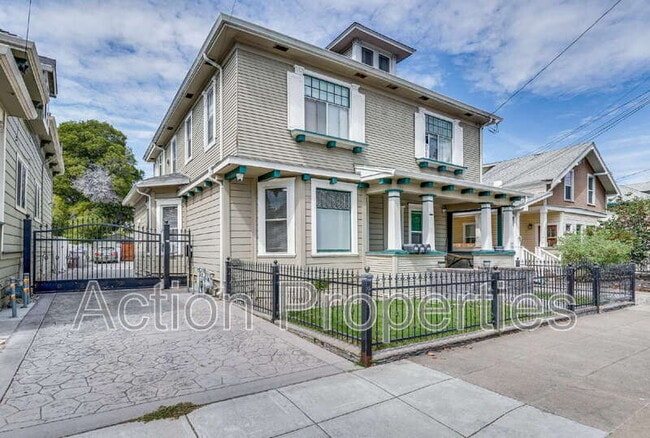 Building Photo - 241 N 12th St