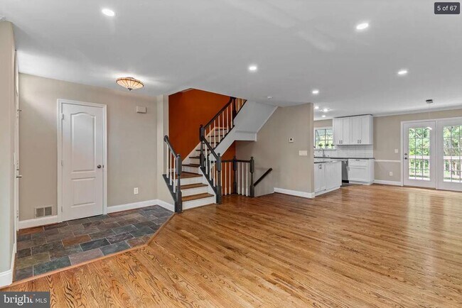 Building Photo - 3906 Valley Ridge Dr