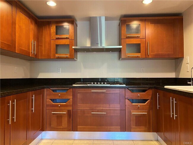 Building Photo - 107 N Swall Dr