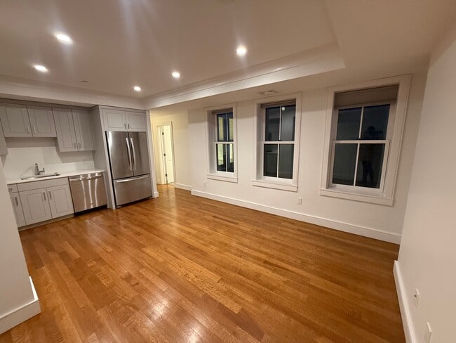 Building Photo - 11 Temple Pl