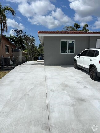 Building Photo - 12030 SW 184th St