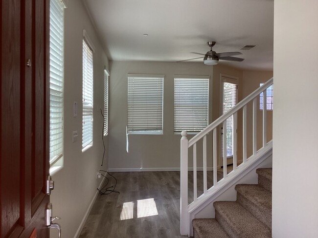 Building Photo - 7009 Harmony Dr