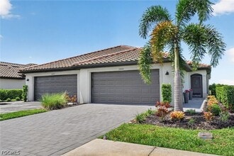 Building Photo - 14001 Hunter Oak Dr