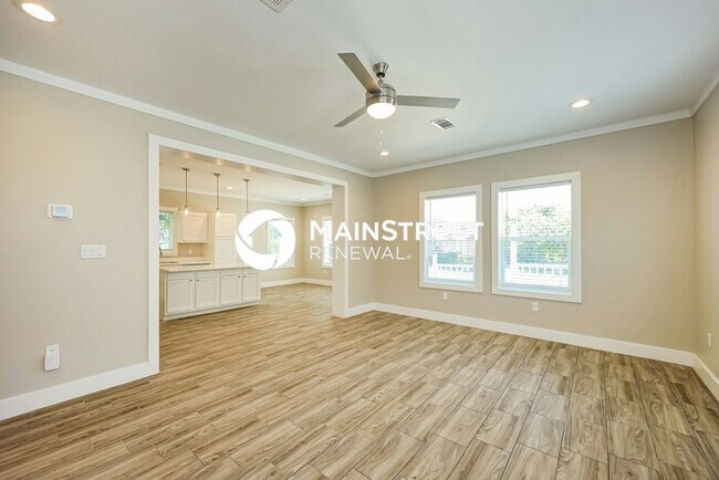 Foto del edificio - 4 Bedroom Pet-Friendly Home in San Antonio...