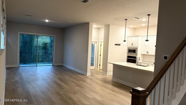 Foto del edificio - 10065 Element Rd