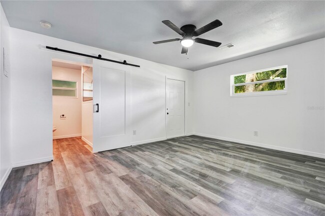 Building Photo - 614 5th St