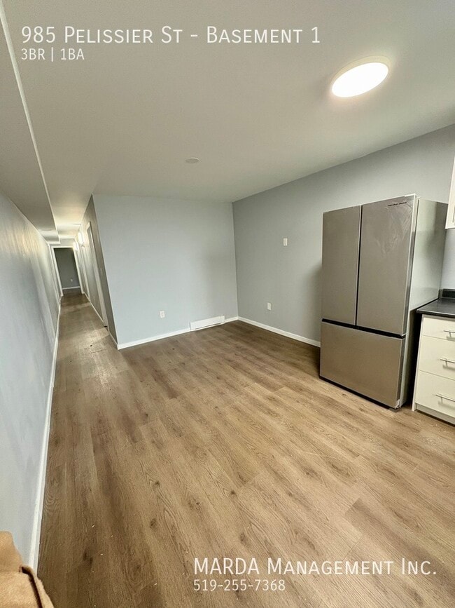 Photo du bâtiment - CHARMING 3 BEDROOM, 1 BATHROOM BASEMENT FL...