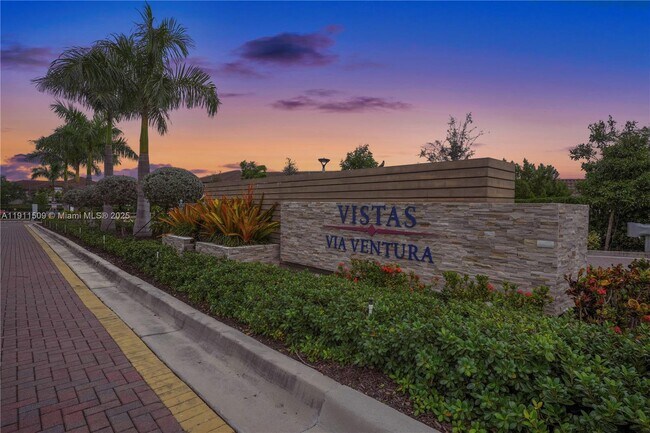 Foto del edificio - 909 NE 211th St